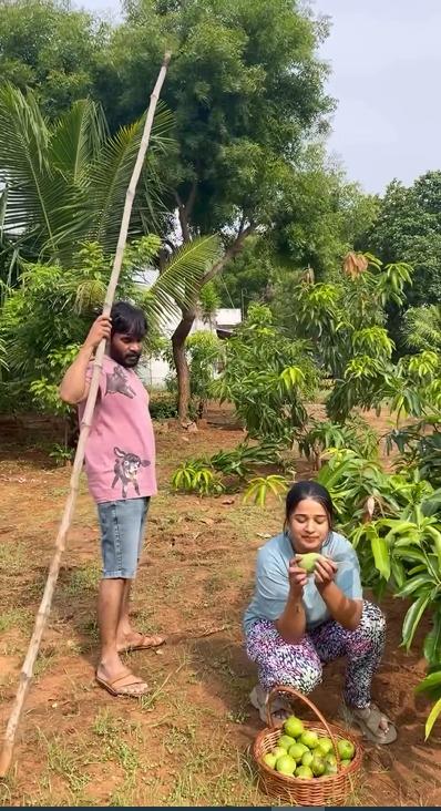 lyrist-snehan-kannika-photos